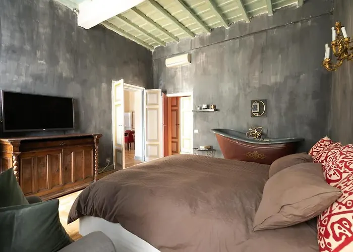 Farnese Designer Loft By Romeloft Apartment Rom