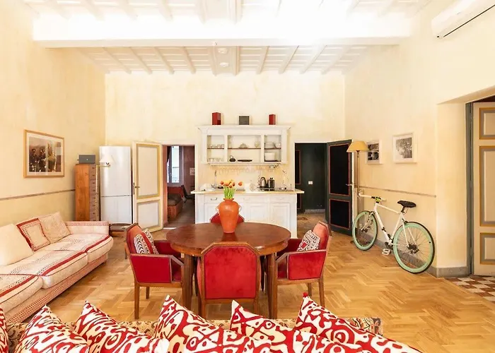 Farnese Designer Loft By Romeloft Apartment